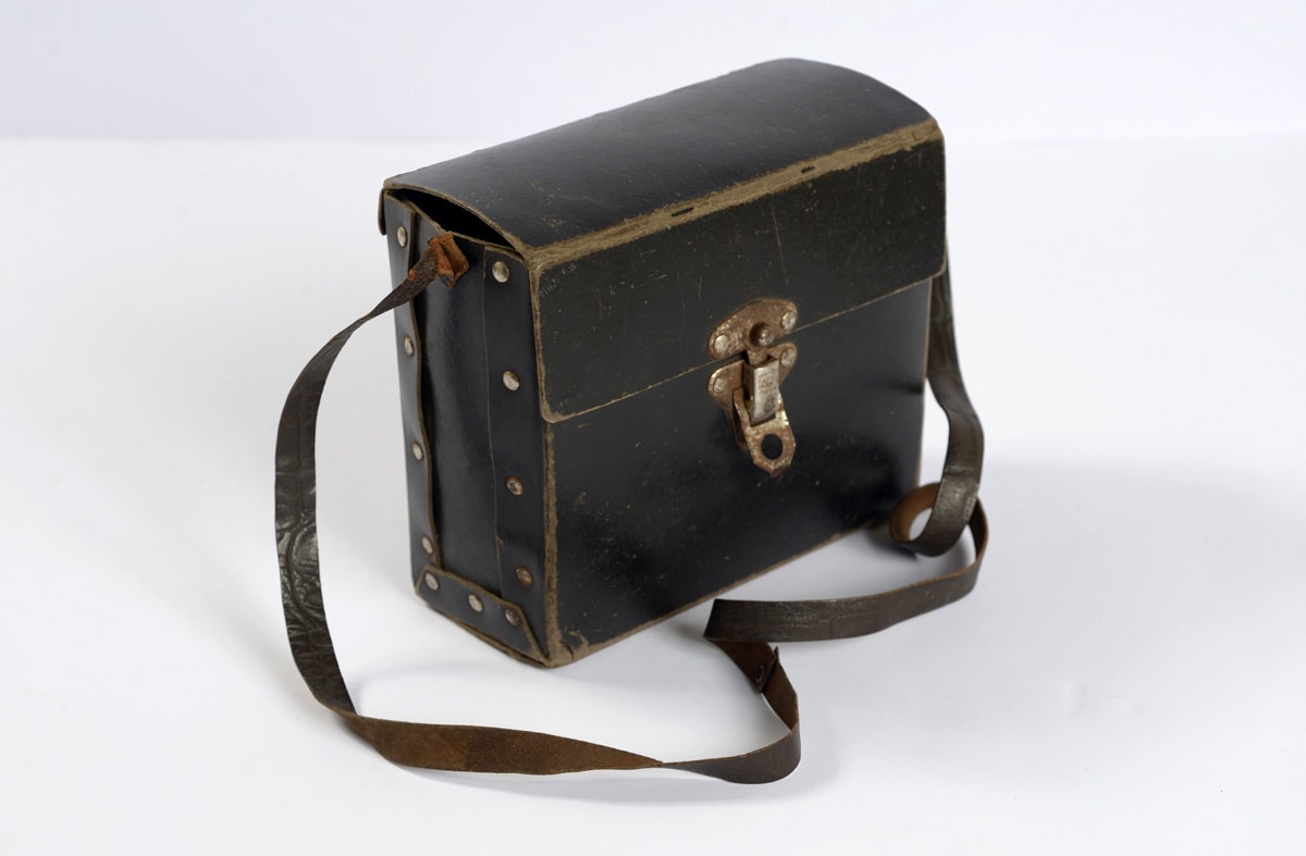 Lunch bag belonging to Tamara Podriacikas from Kovno, Lithuania