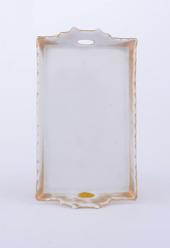 Miniature doll's china tray that Jenny Bolboceanu took to the Czernowitz ghetto