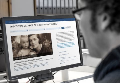 Submit Pages of Testimony Online