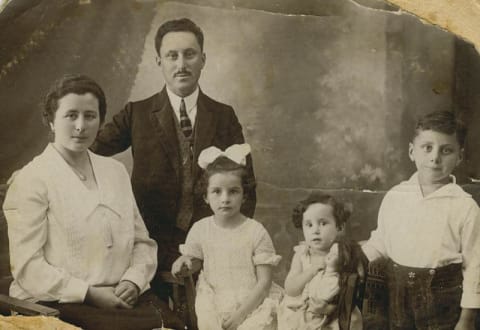 The Hellmann Family (Nikolsburg, Czechoslovakia)