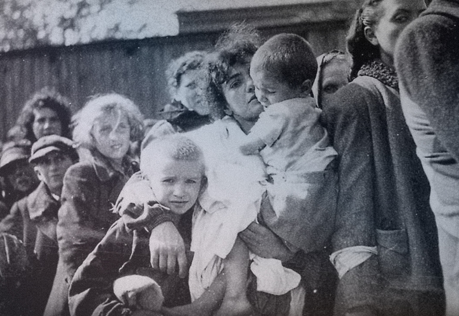 Motherhood during the Holocaust | Online Exhibition