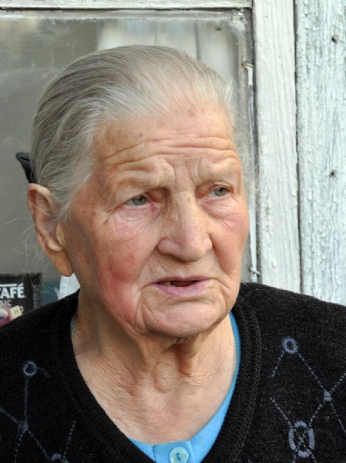 Yekaterina Saponenko, Davydovka. Photographer: 	Alexander Litin, 2011.