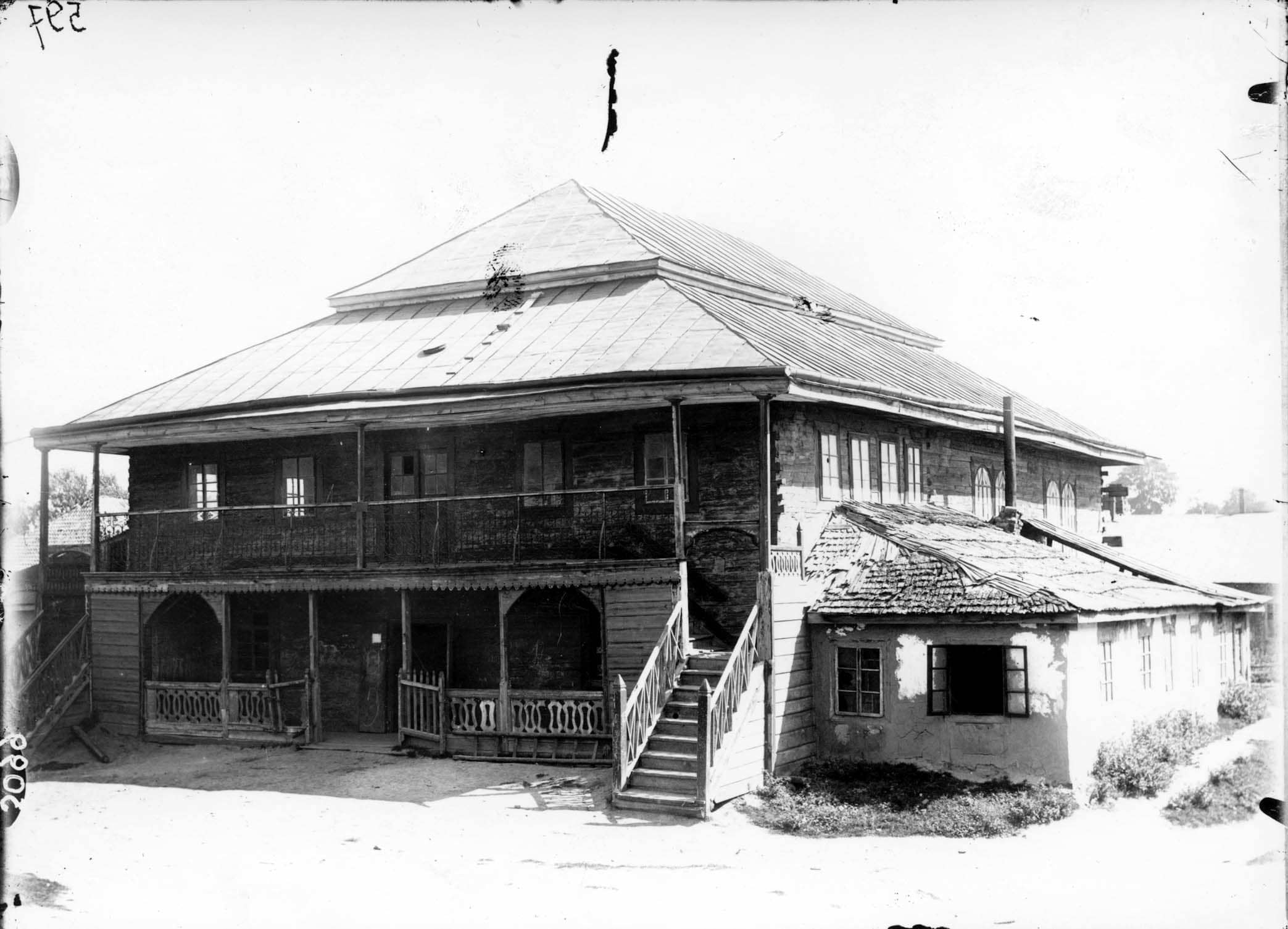 Exterior of the Ołyka synagogue  Photo apparently taken in the early 1920s.