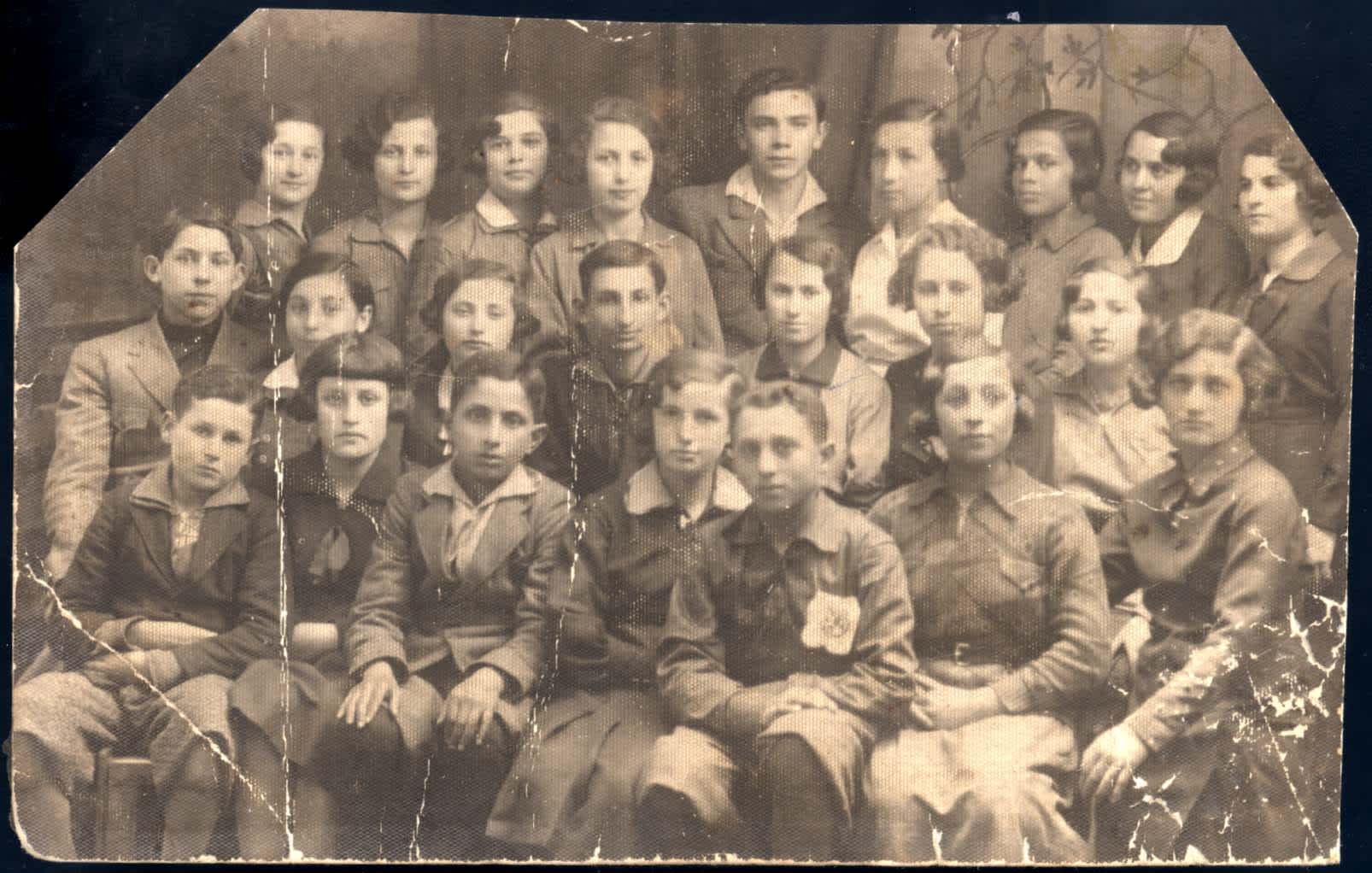 Members of the Hashomer Hatzair movement