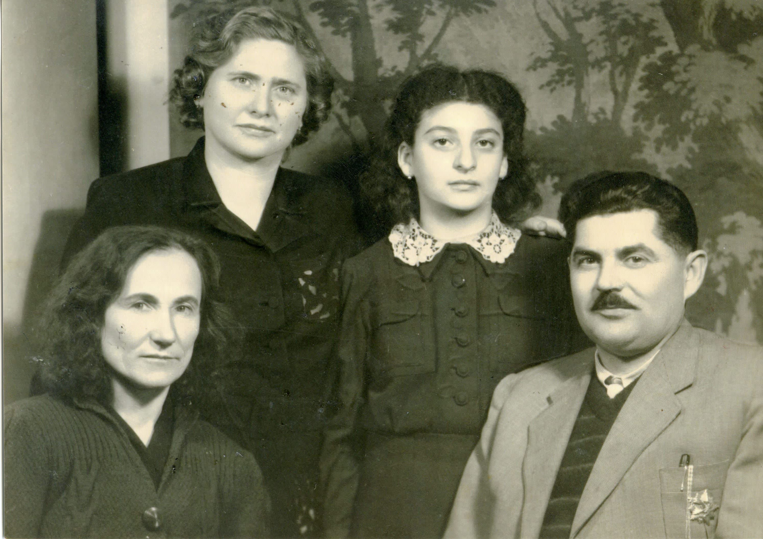Zlatan Ugljesic with his first wife Milica, Vera and her aunt