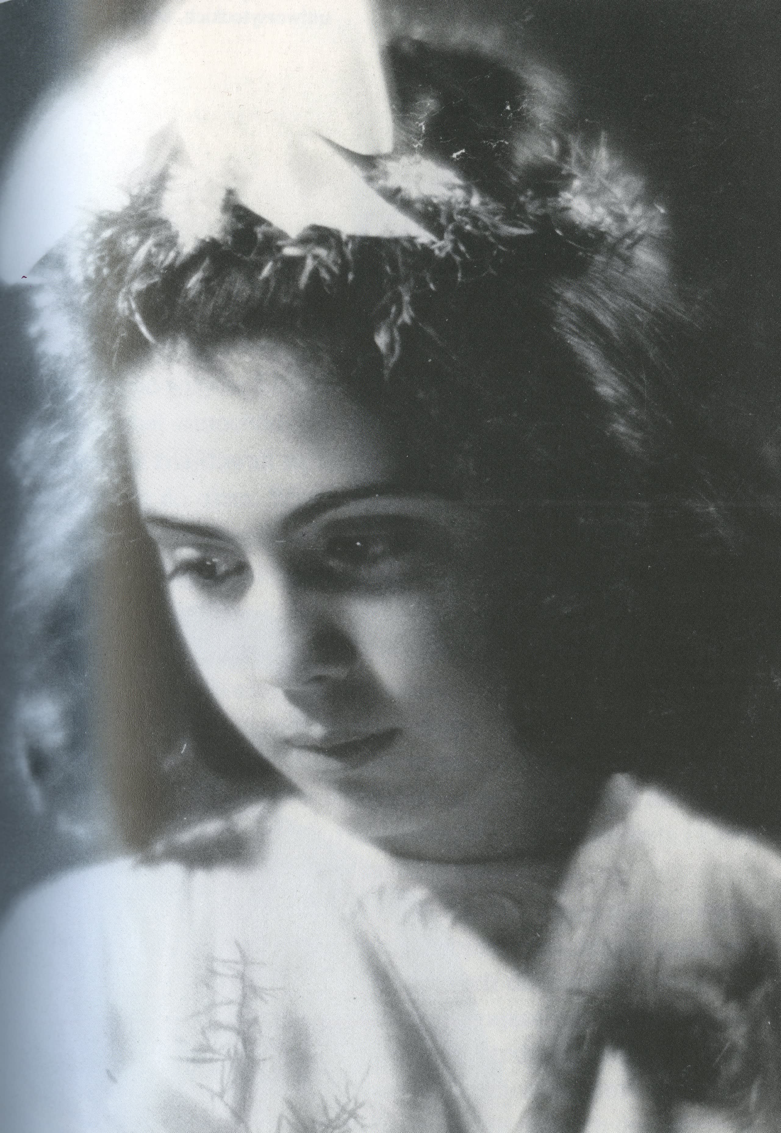 survivor Janina David during  the war in 1944 (Communion)