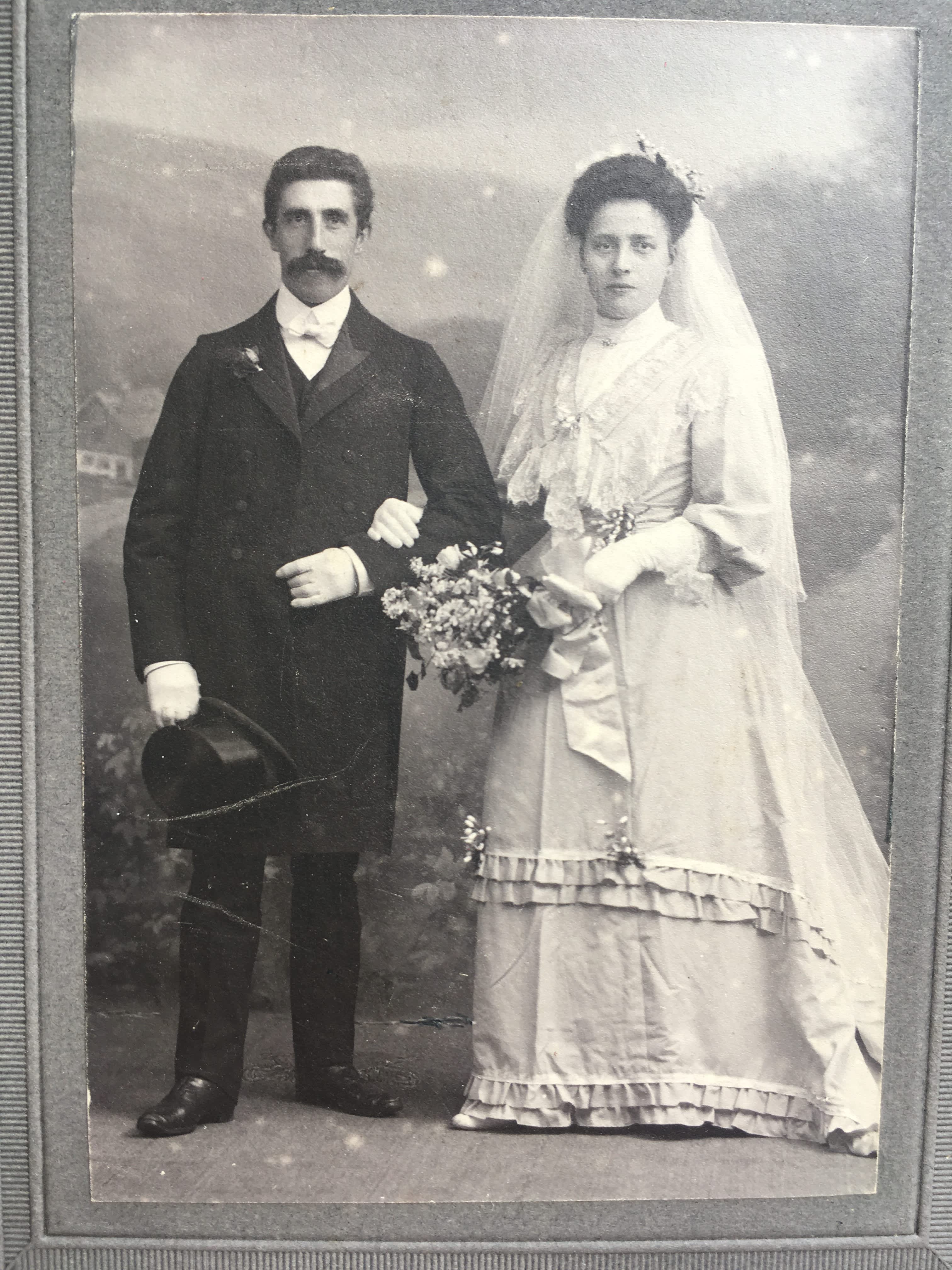 Tobias Johan & Catriena Taalkea Snel (Diekmann) at their wedding in 1908.