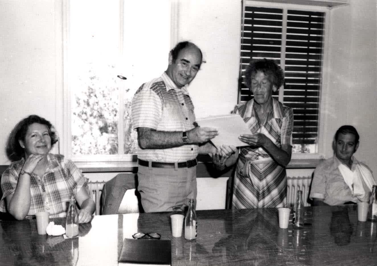 Boerma Sophia receives her Certificate of Honor. Yad Vashem, 6.8.1979