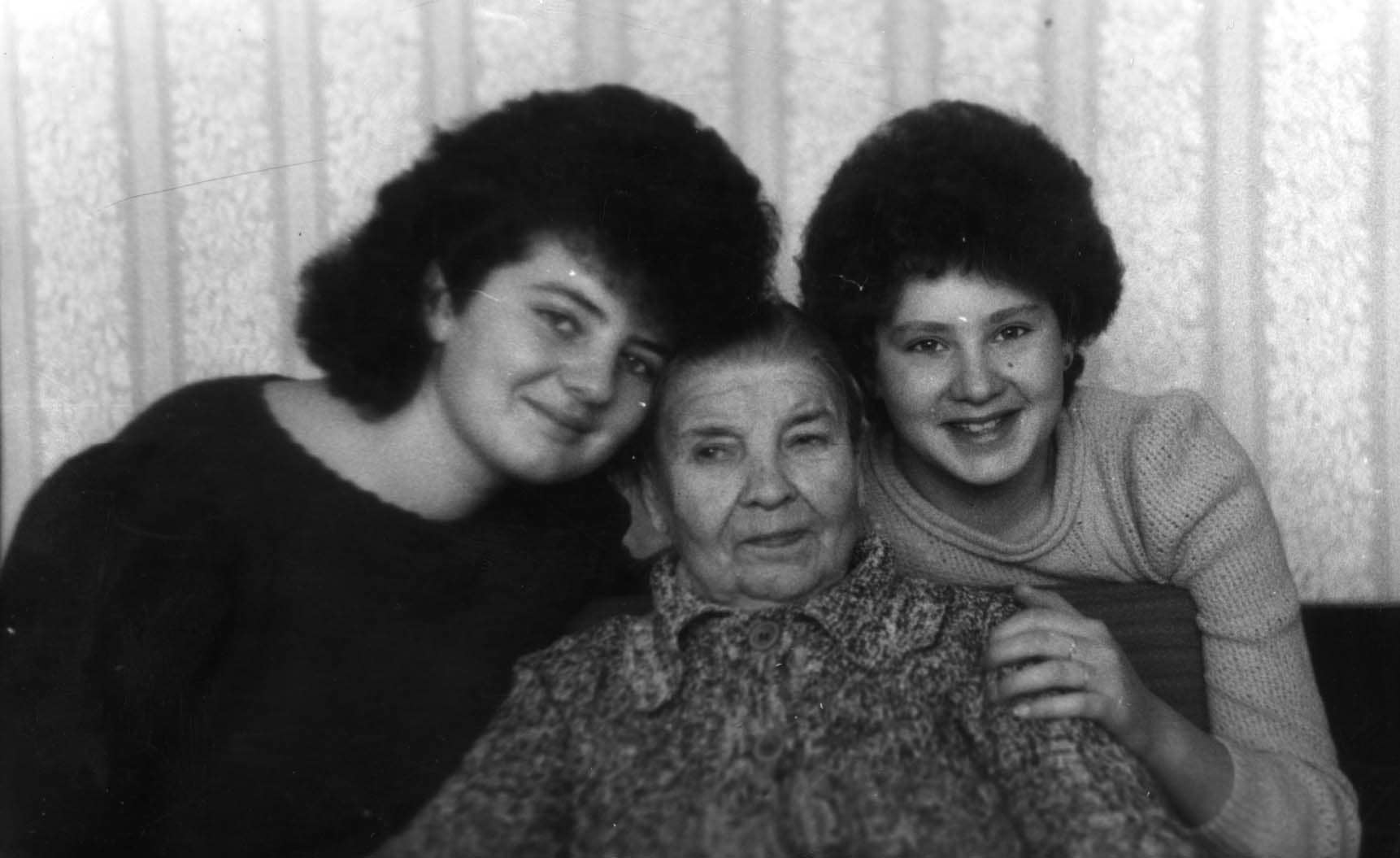 Rescuer Anele Glaveckiene is in the centre, 1987