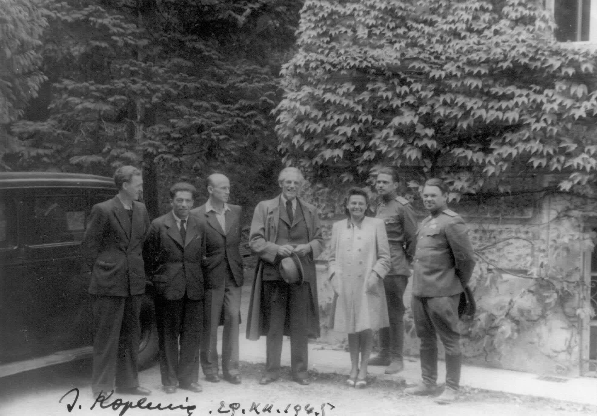 Austrian Communist Party members with Red Army officers, 29.12.1945.  Hermann Langbein third from the left