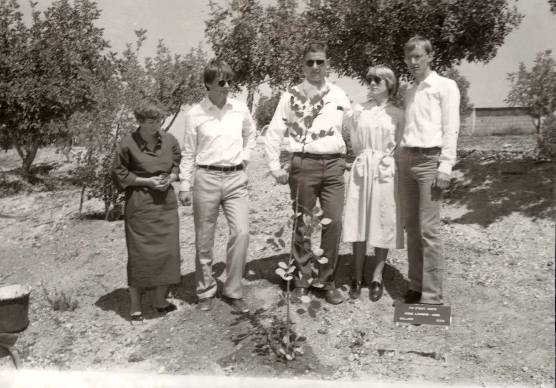 Tree planting ceremony in honor of Louwers Marie. 13.09.1981. Yad Vashem