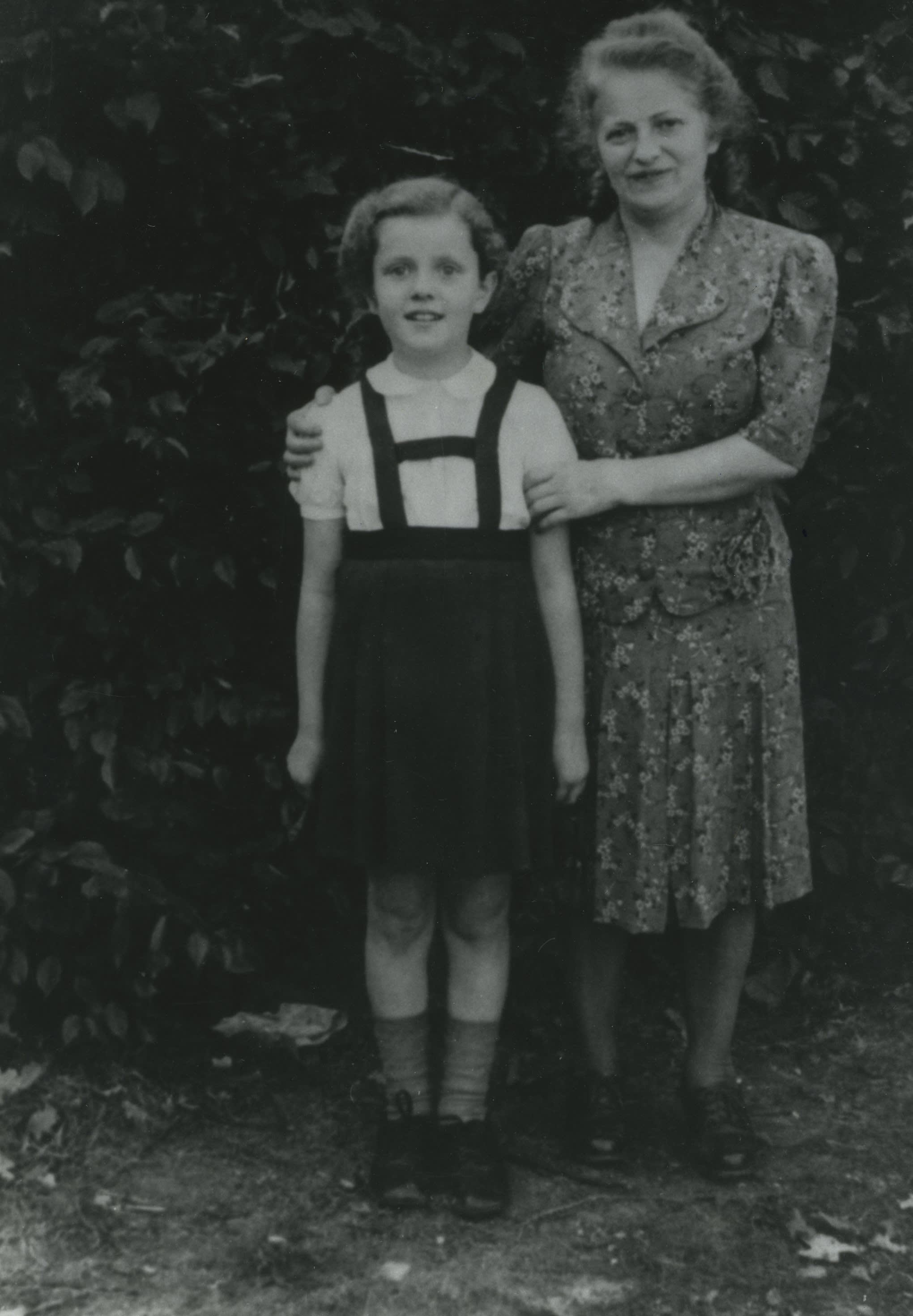 Sabina and Myra Herbst in the D.P. camp in Germany (Andzbach), 1946