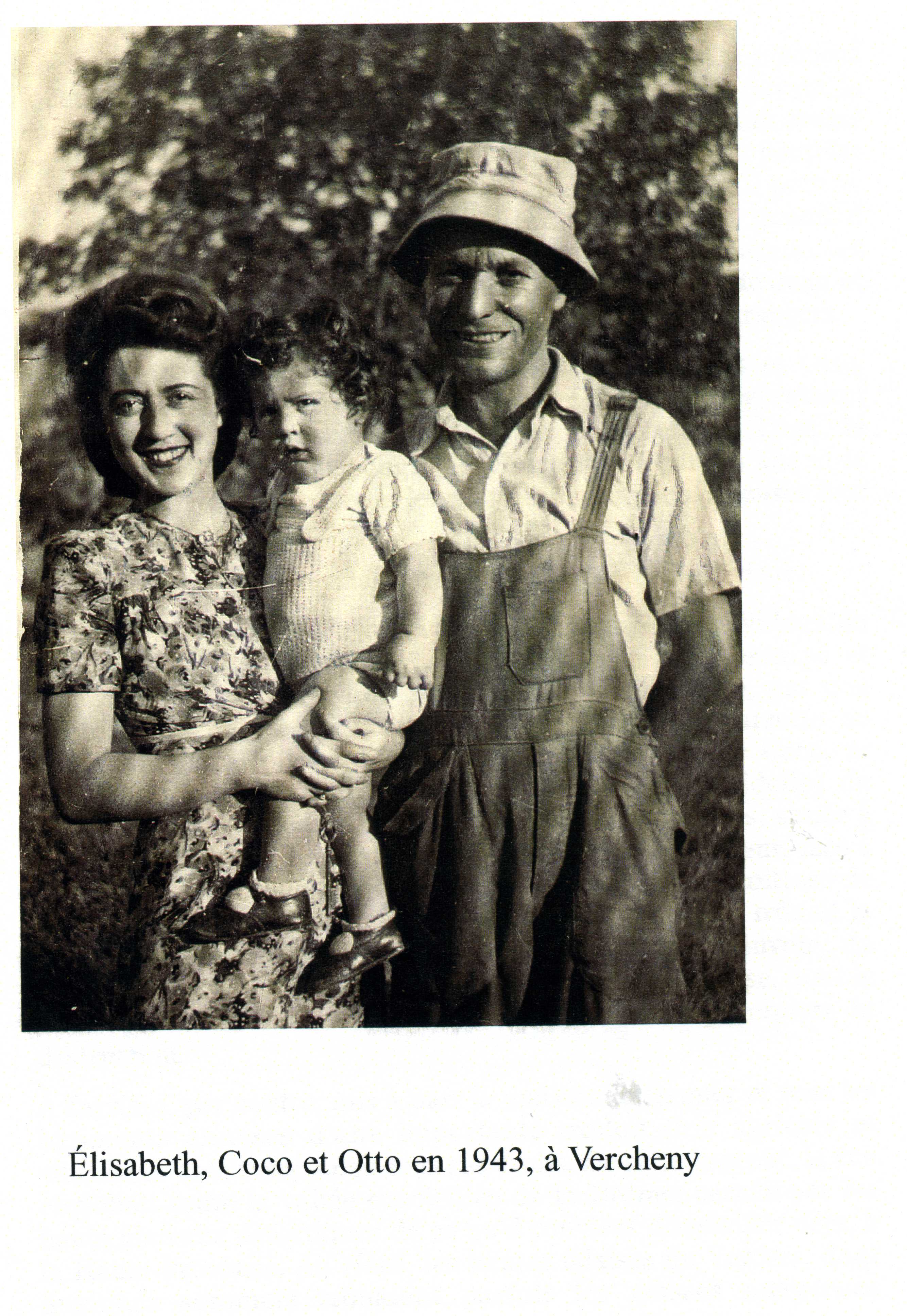 The rescued persons, Otto and Elisabeth Katz with their child, Vercheny, 1943.