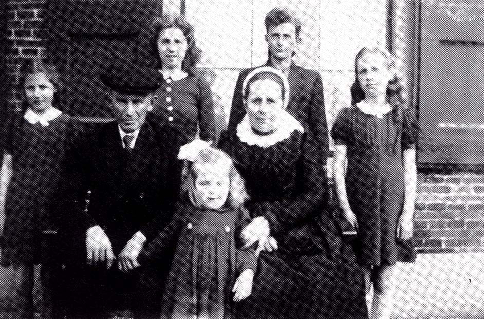 Flier family (on the foreground) with the rescued