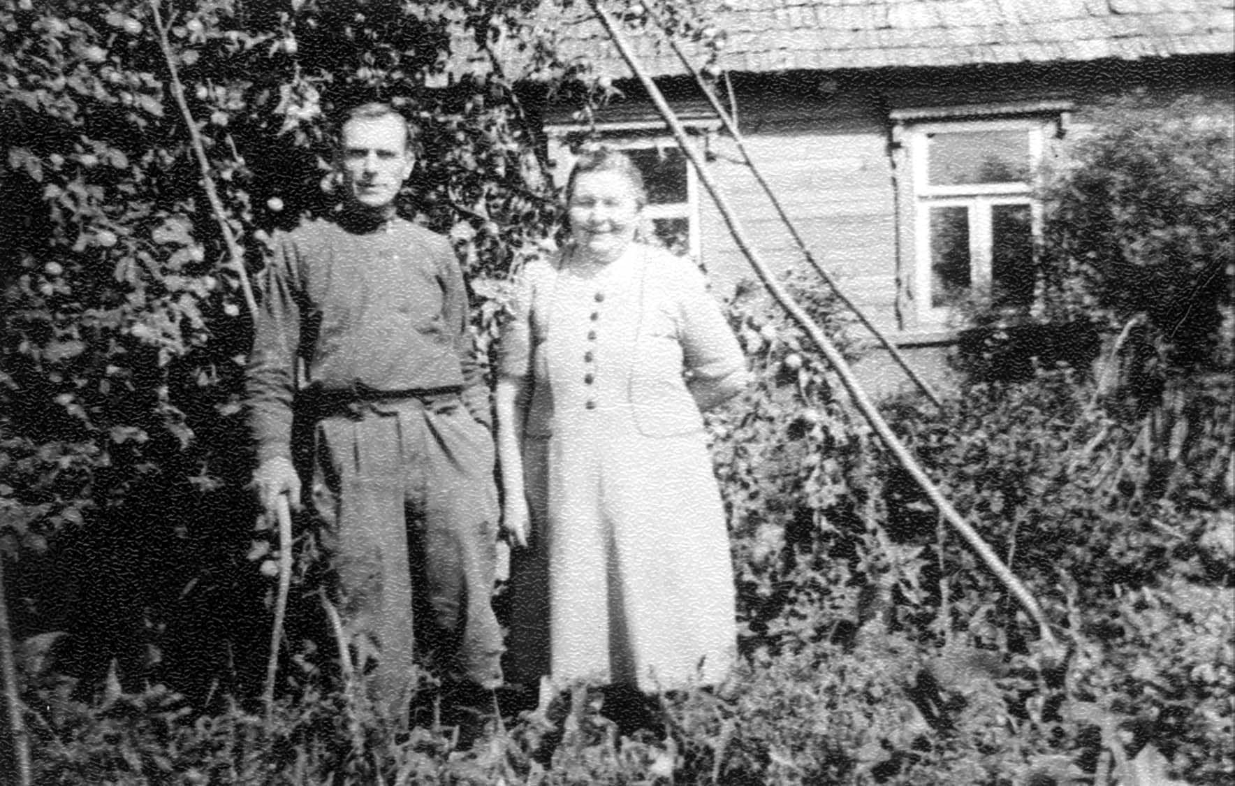 Baltova Malvina and her husband Modests Baltovs, Modests Baltovs and his wife Malvina