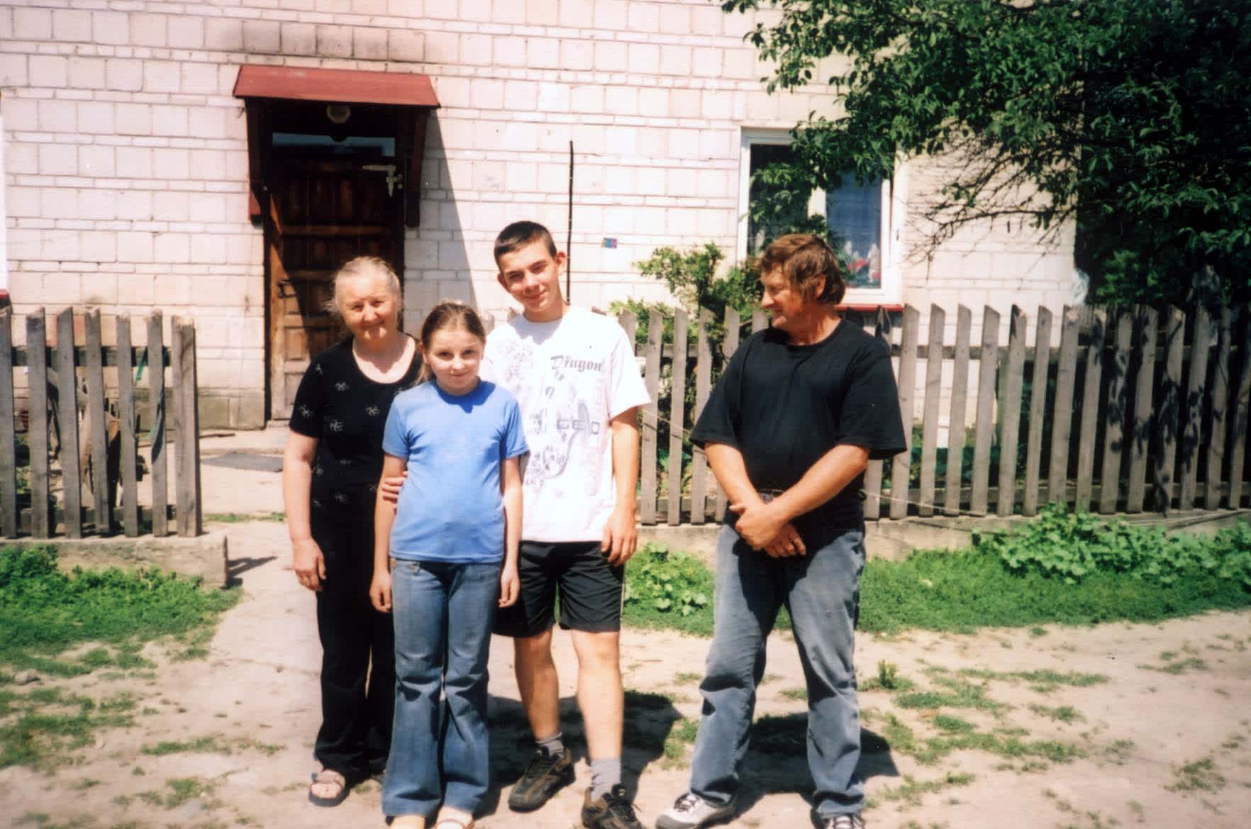 The rescuer's daughter with her son and grandchildren, The rescuers' daughter with her son and grandchildren