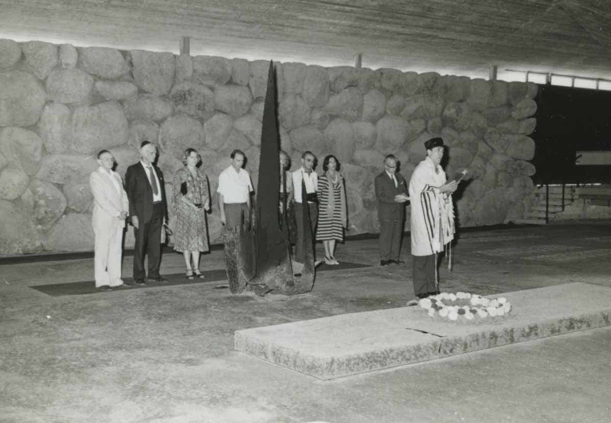Ceremony in Honor of Wawrzyniec Zulawski and Kazimiera Zulawska in the Hall of Remembrance. Yad Vashem, 05.10.1981
