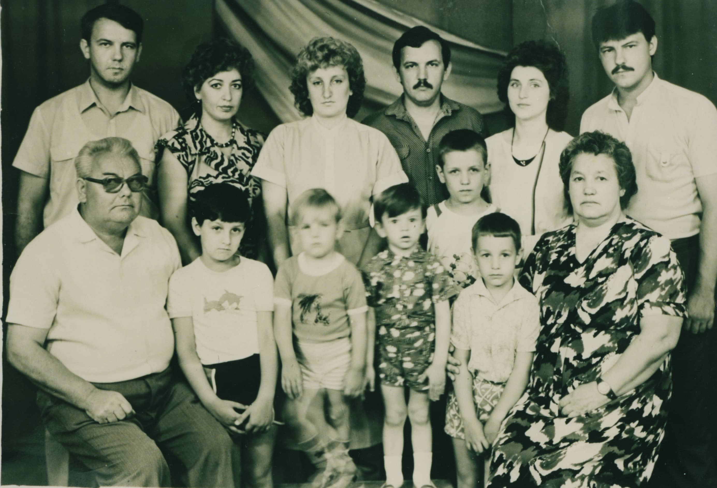 Ilya and Vassa Yanus' daughter with her family