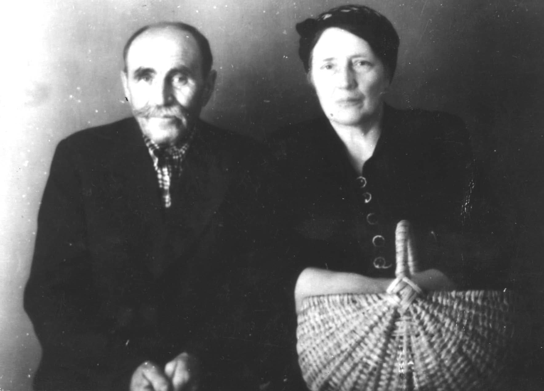 Rescuers Eduard and Anna Ozolin, 1945