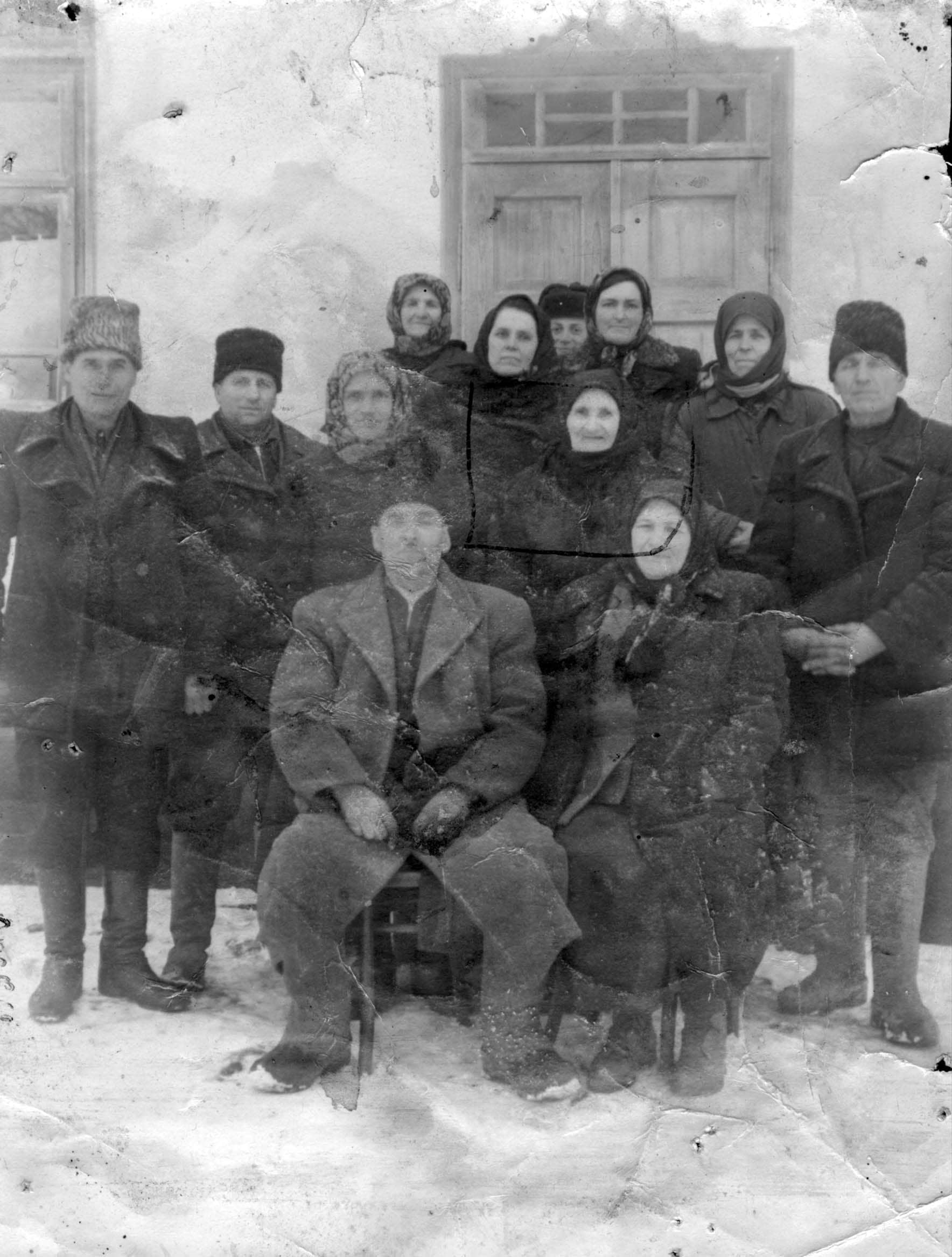 Rescuer Maria Strashnaya - in the centre