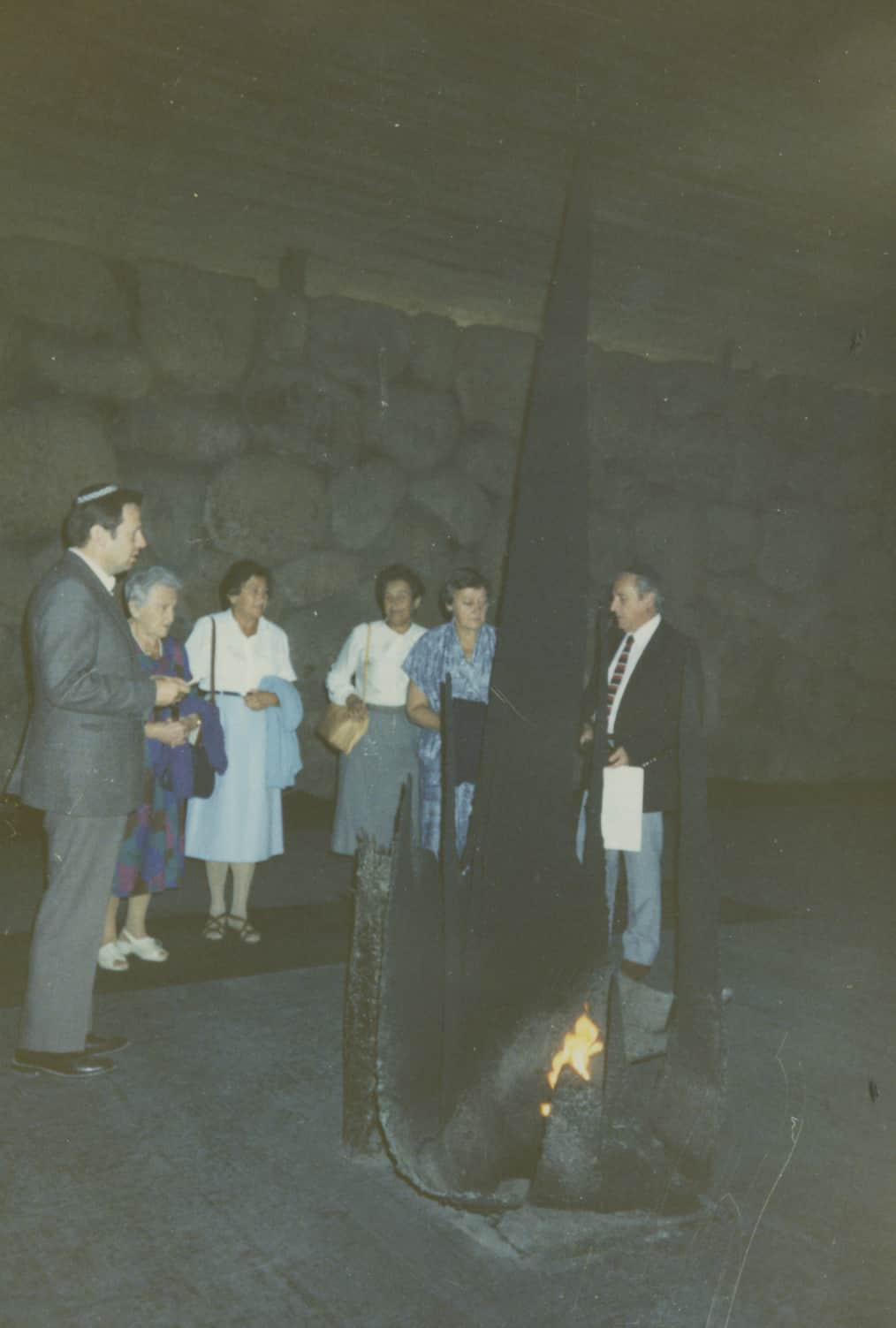 Ceremony in Honor of Teodor and Hanna Dutkiewicz in the Hall of Remembrance. Yad Vashem