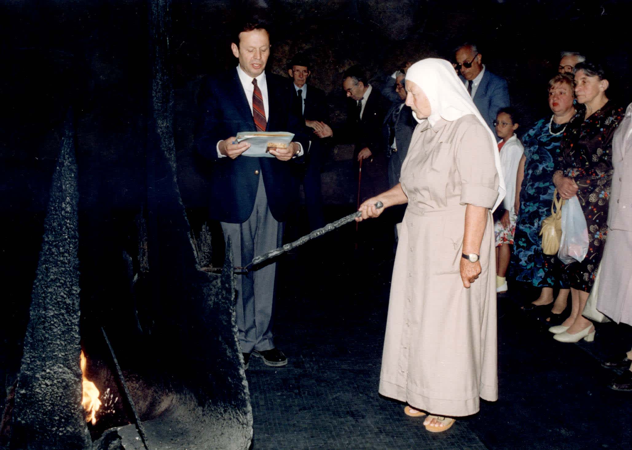 Ceremony in Honor of Klara, Jozef and Halina Jaroszynski in the Hall of Remembrance. Yad Vashem, 21.05.1991