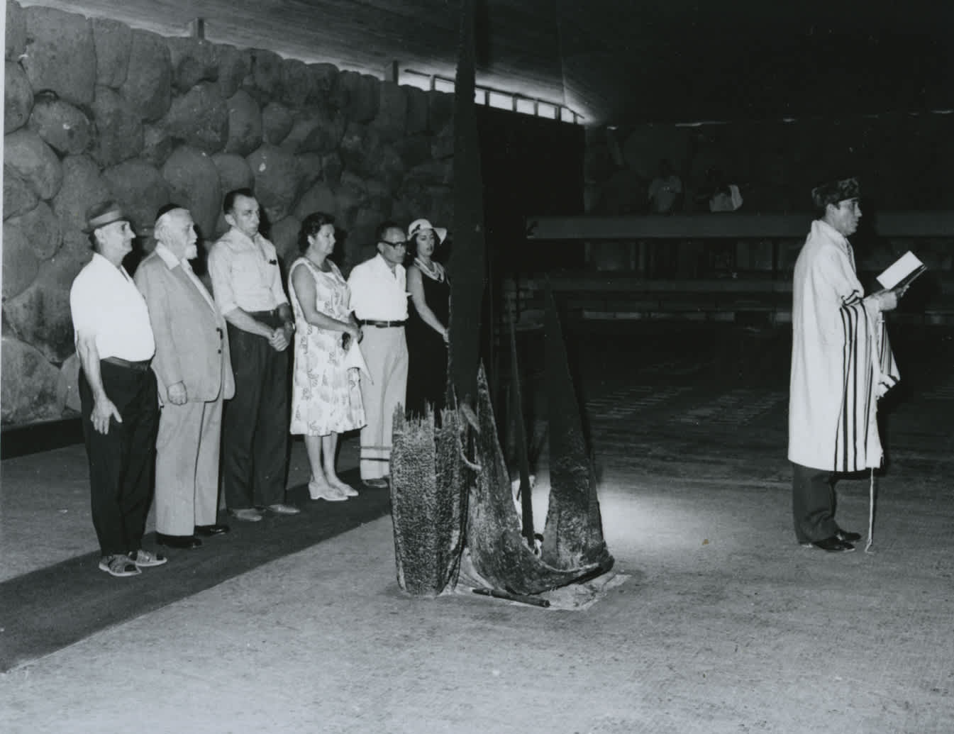 Ceremony in Honor of Ludwik, Jozefa and Piotr Skokun in the Hall of Remembrance. Yad Vashem, 12.07.1981