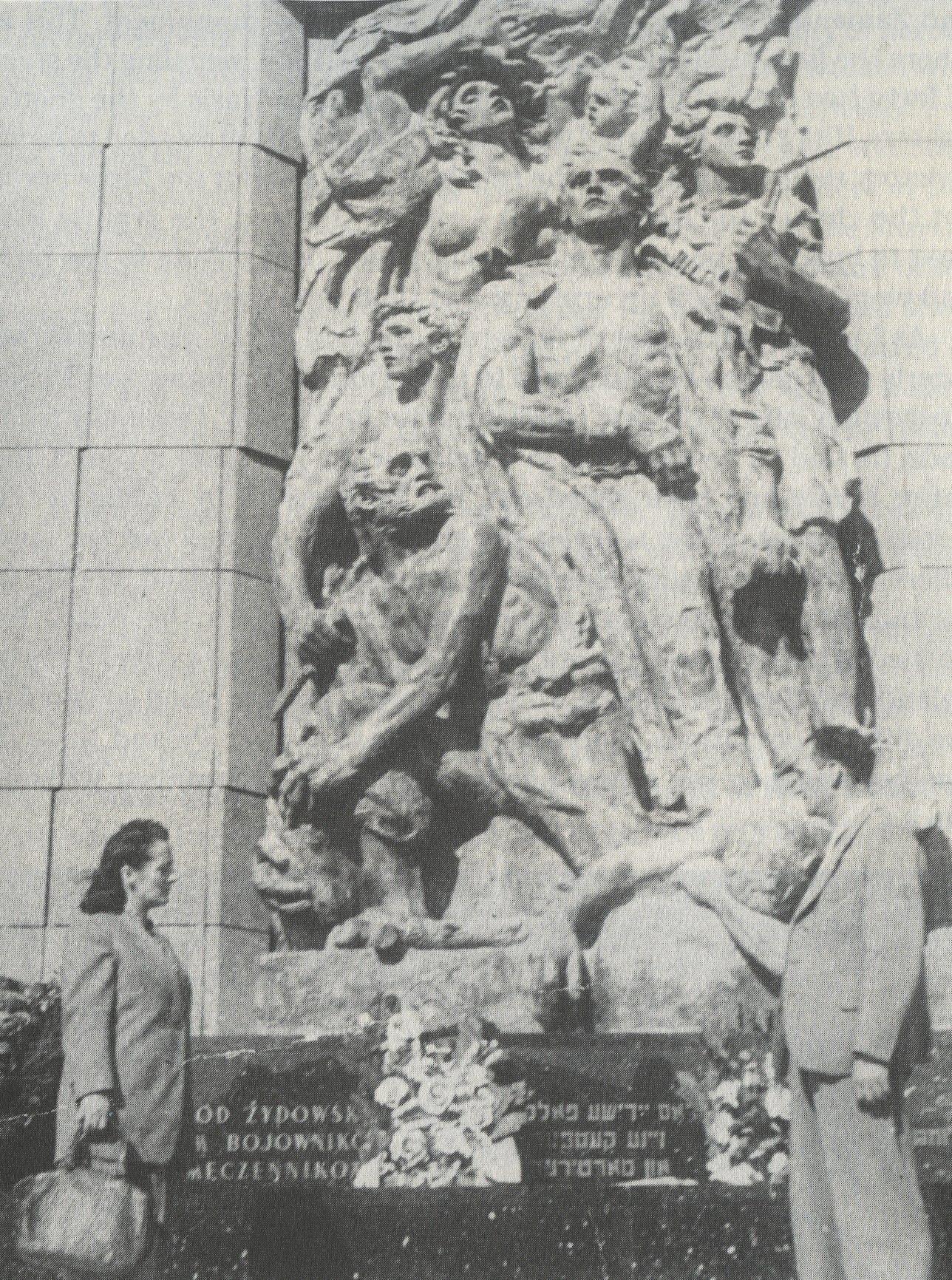 Mina & Michael Rosner at the monument to Jewish Ghetto Fighters. Warszawa, 1947