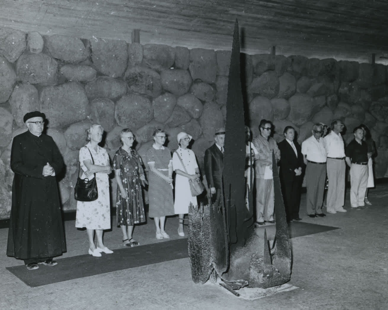 Ceremony in Honor of Pierrette Poirier in the Hall of Remembrance. Yad Vashem, 10.06.1981