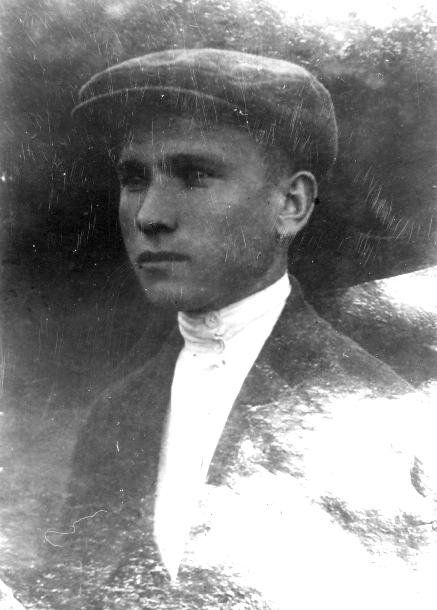 Rescuer Peotr Khodosevich