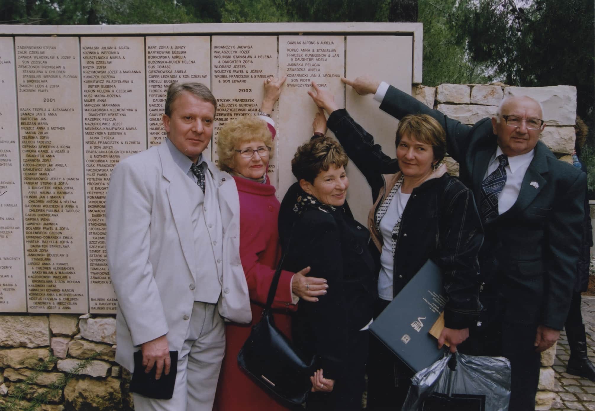 Ceremony in honor of Jan, Apolonia and Piotr Komarnicki, Yad Vashem