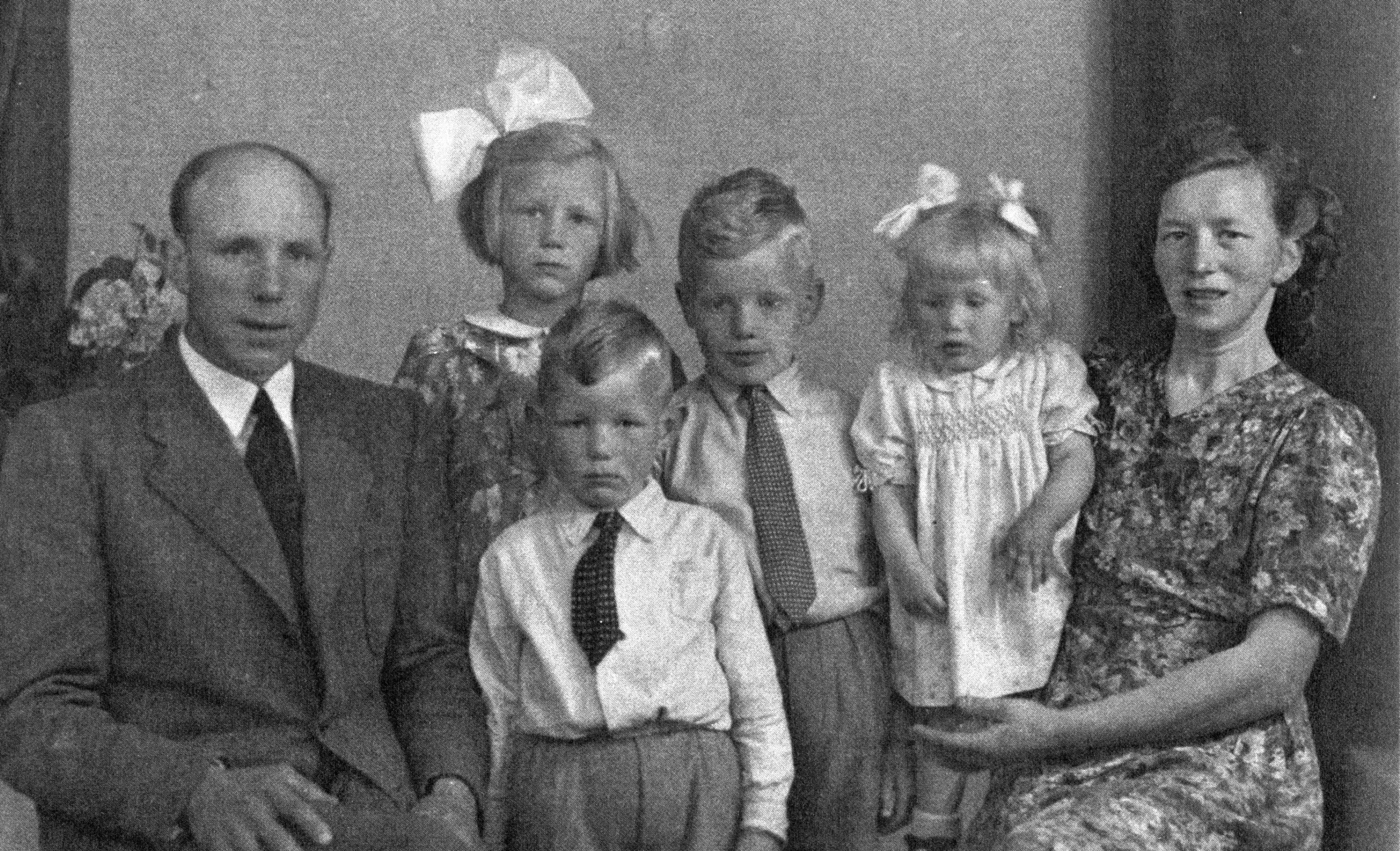 Veenstra family, April 1948
