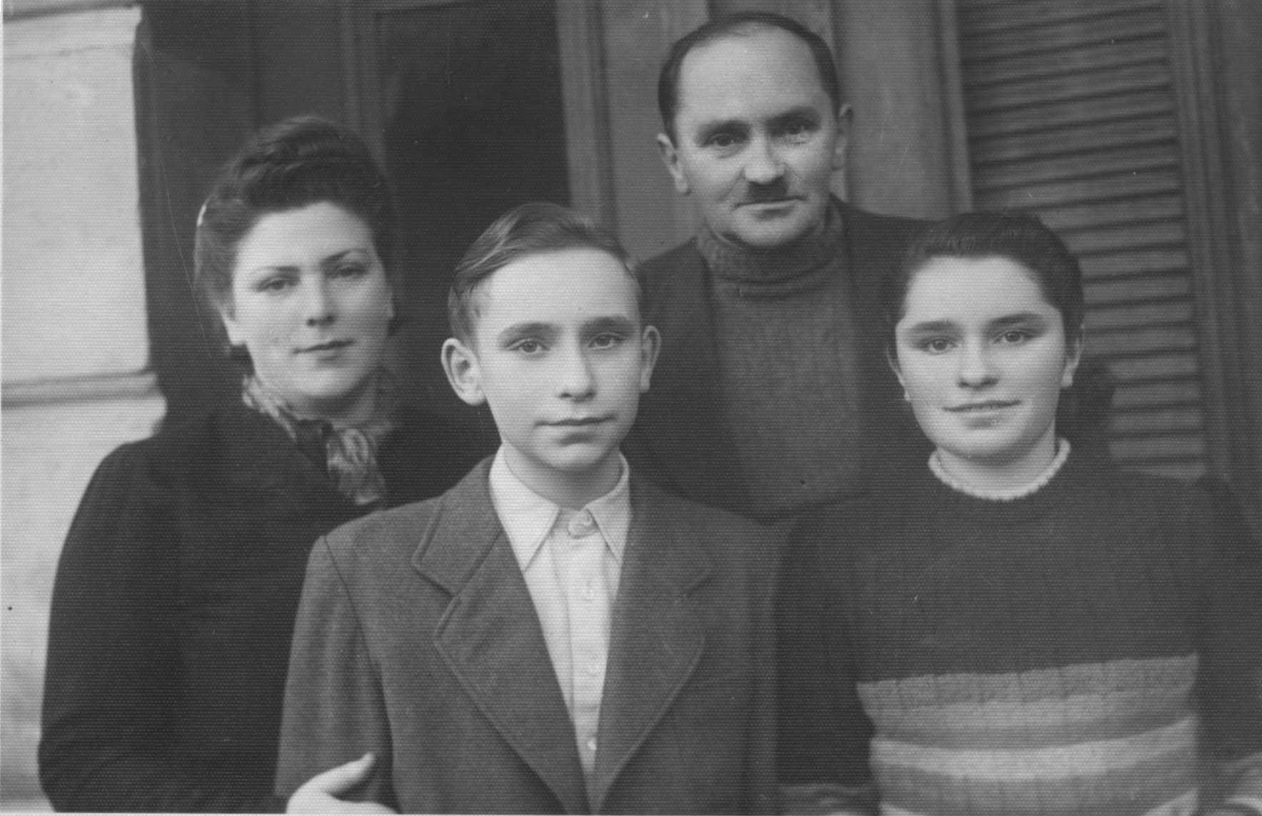 Ulanowski family, 1945