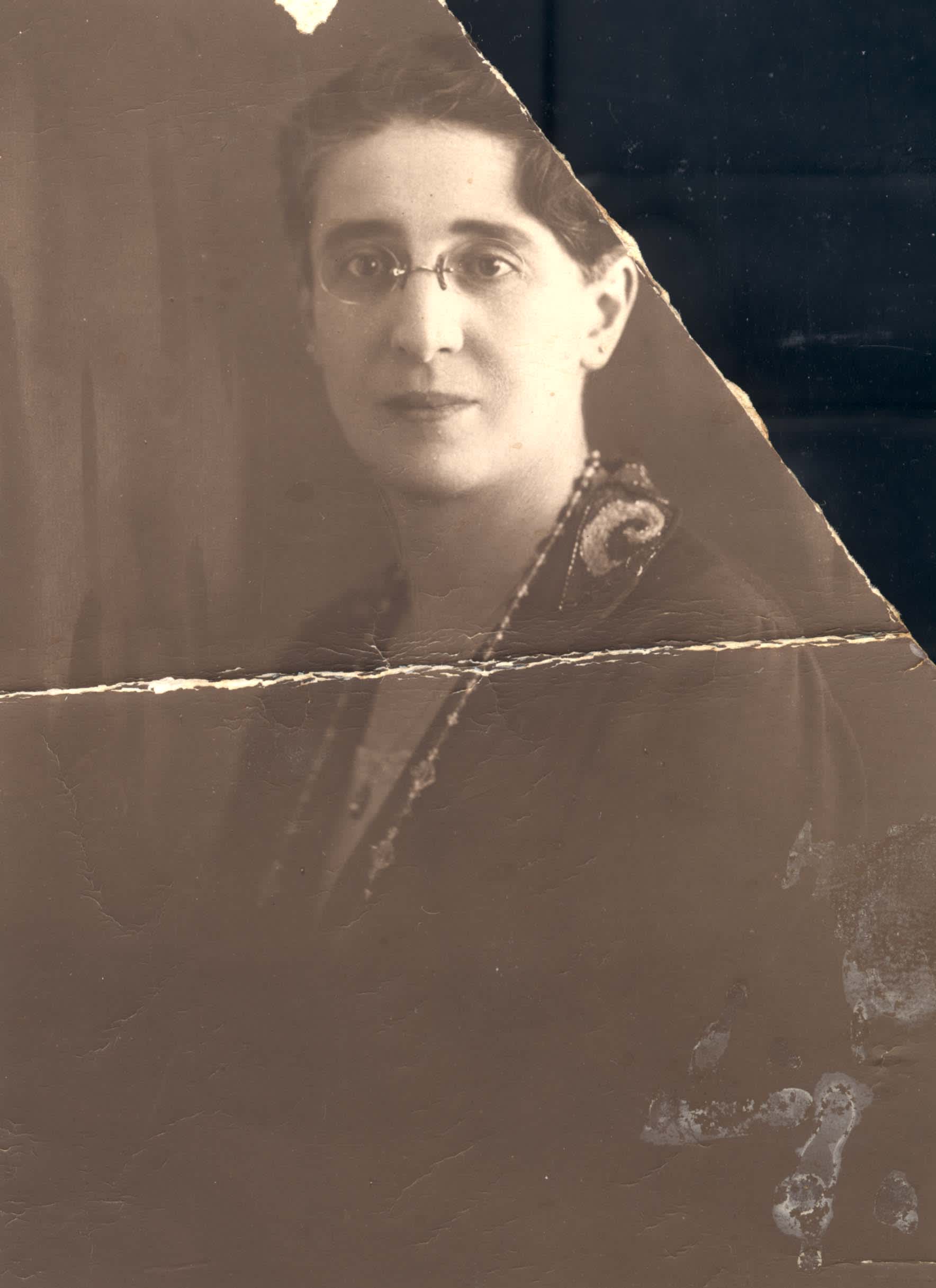 Survivors' mother. 1929