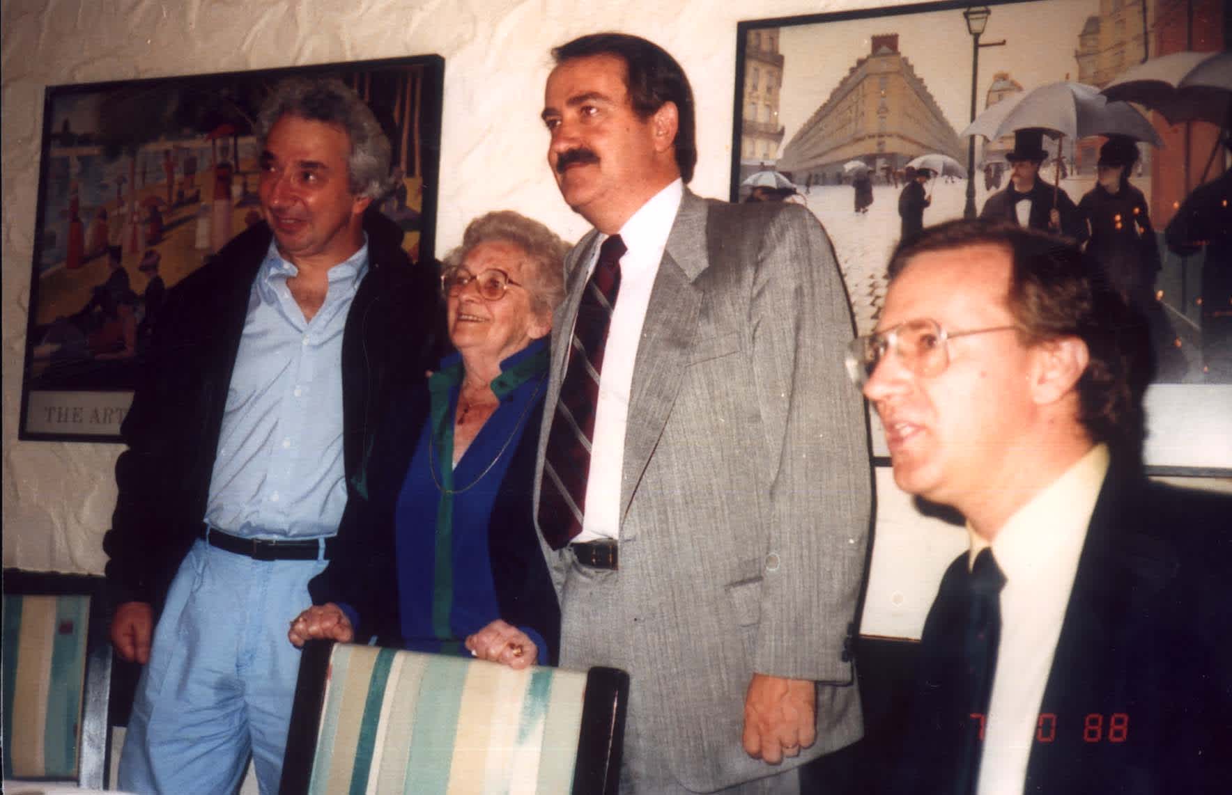 In center: the rescued by Anje Boer: Elli Gans