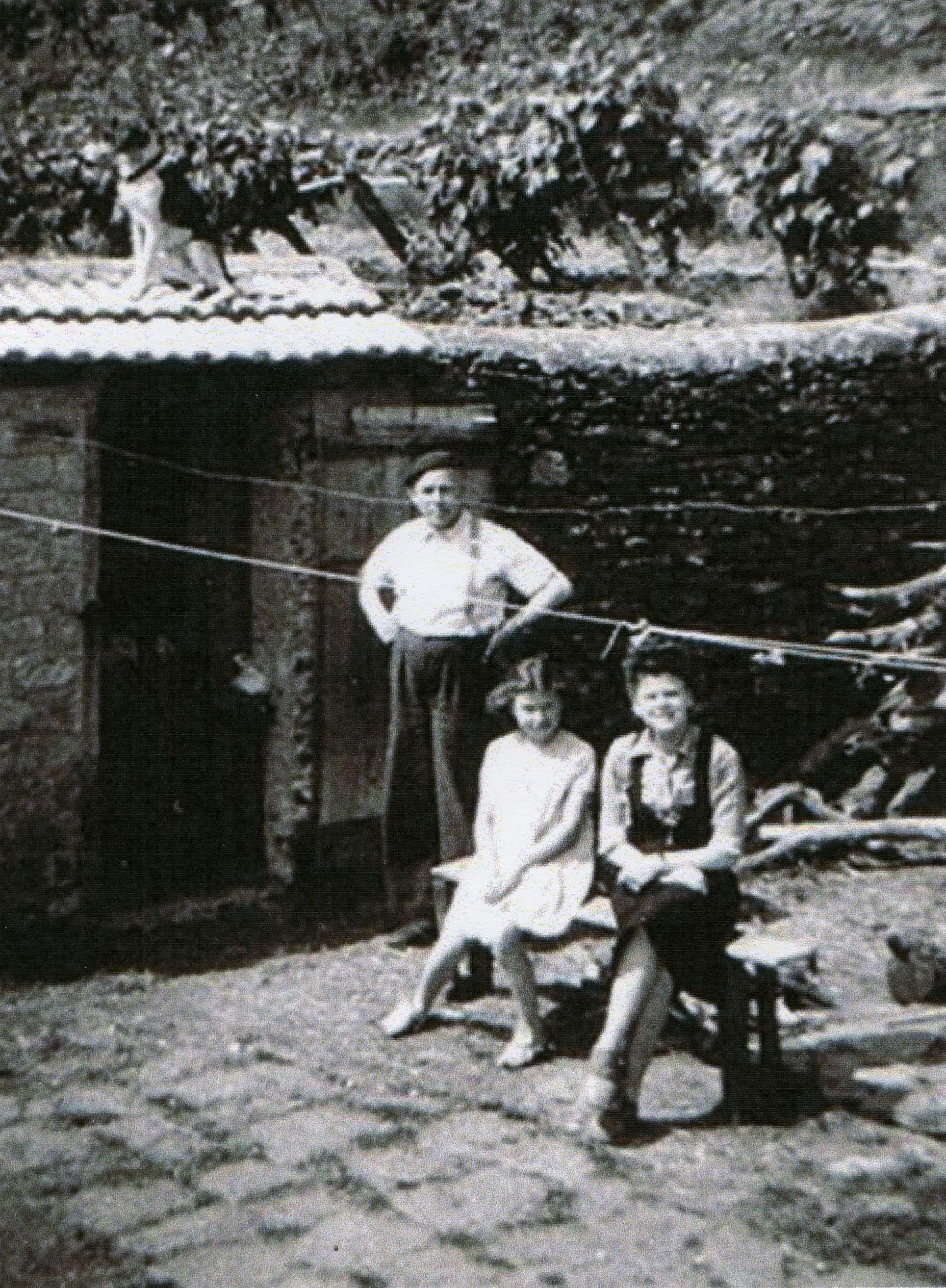 Charles Drajer with his daughters Mireille and Francoise