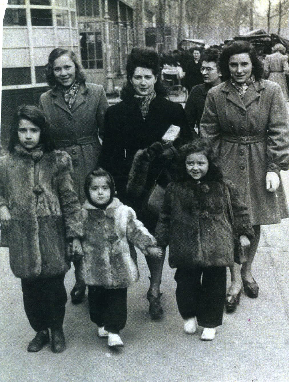 Irene and Odette Ordy, Josette, Jacques and Liliane Levit