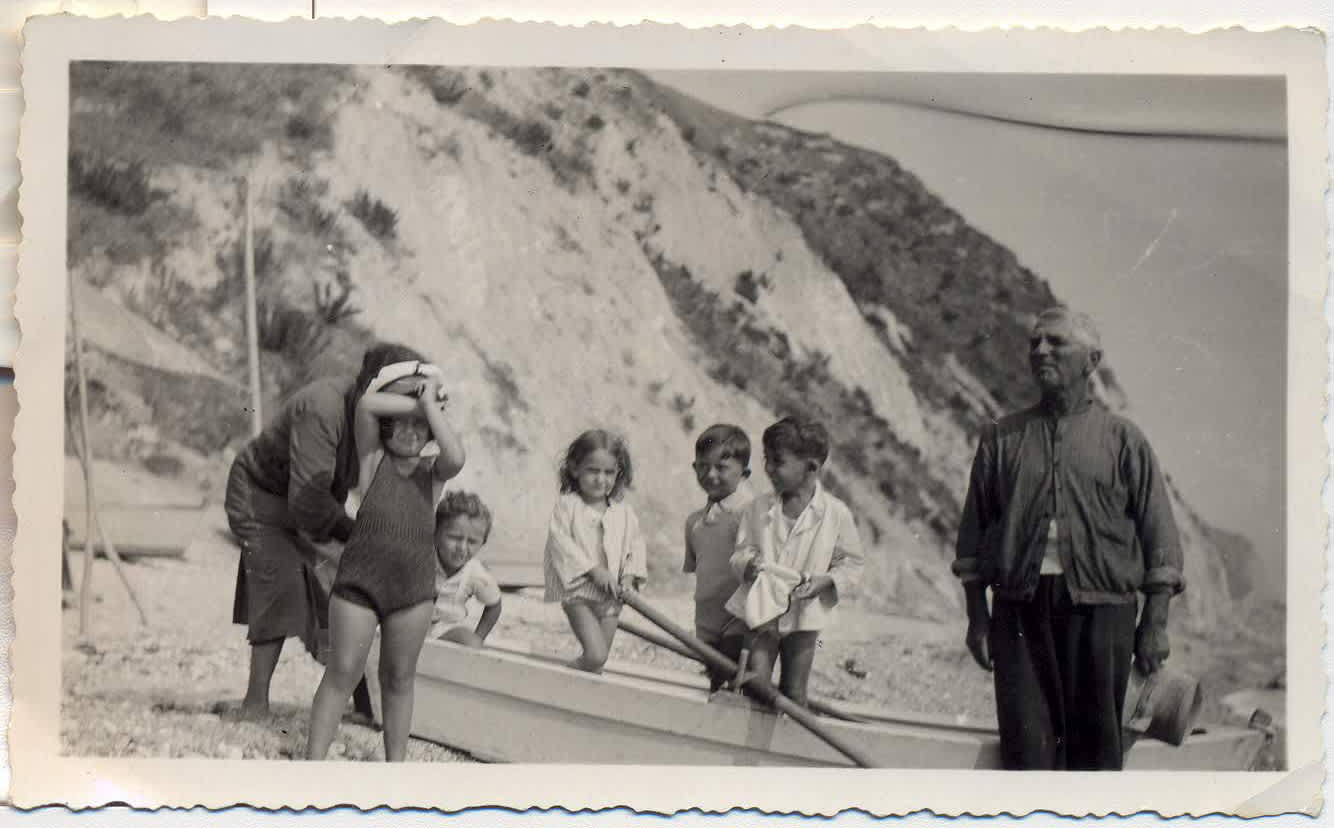 Carla, Vito, Franca, Sergio and Fabio Ascoli. Ancona, 1939