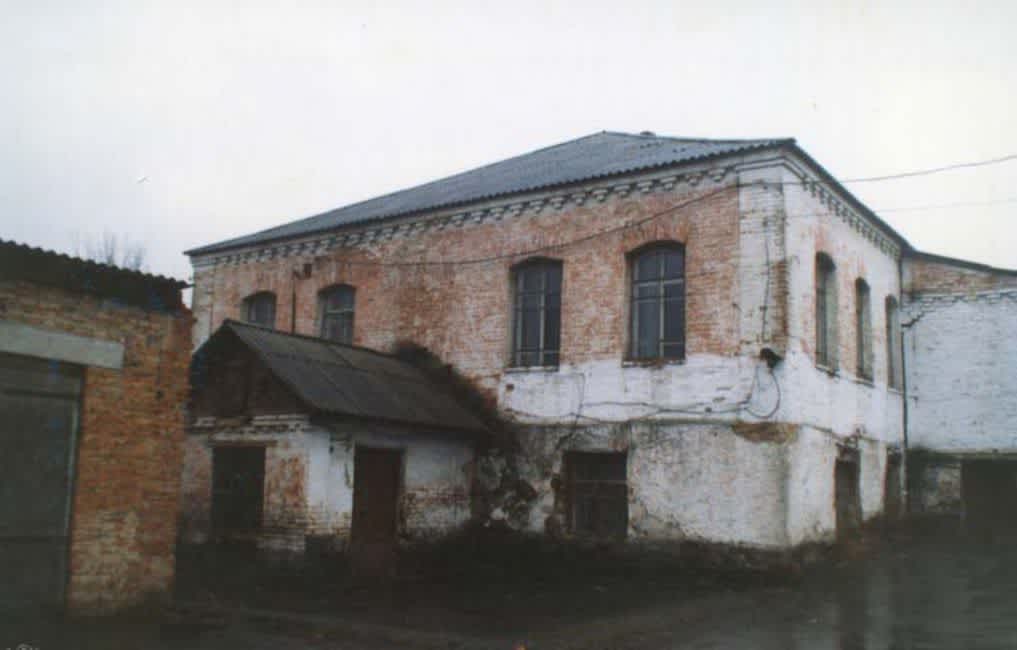 The building of the former synagogue in Talnoye