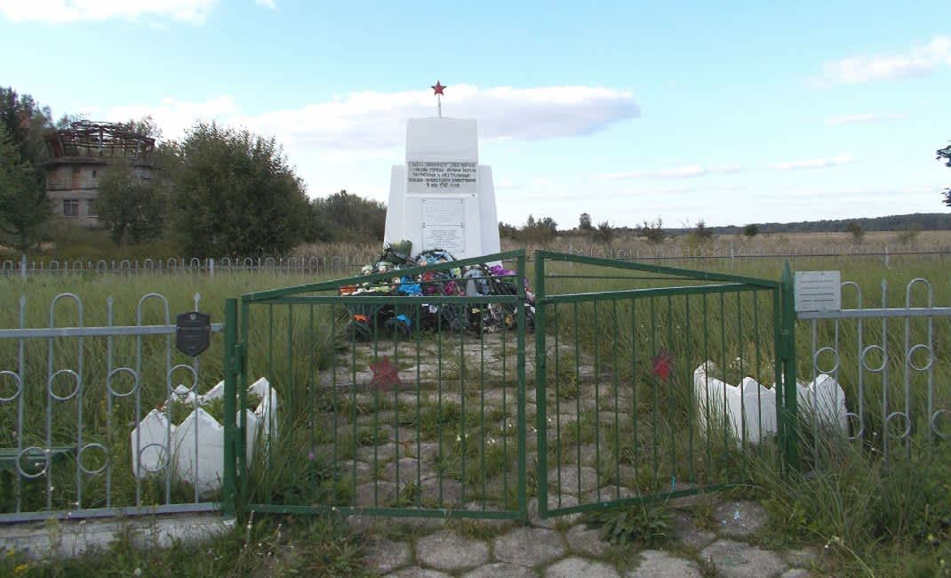 Monument at the former Soviet military airfield, the site of the mass murder of Jews in Szczuczyn.